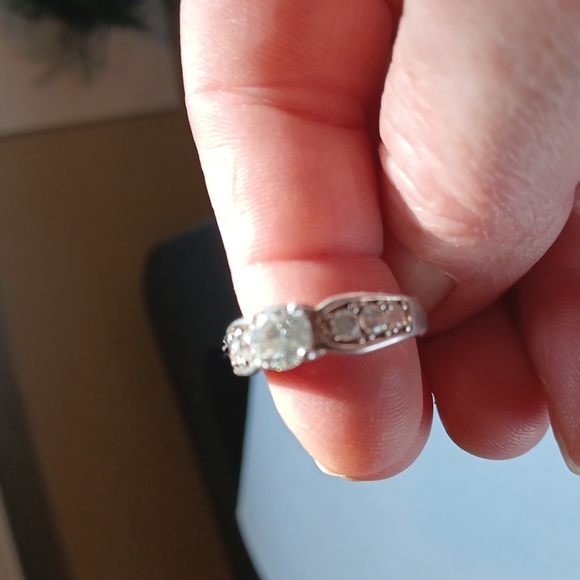 SS CZ RING - Picture 3 of 8